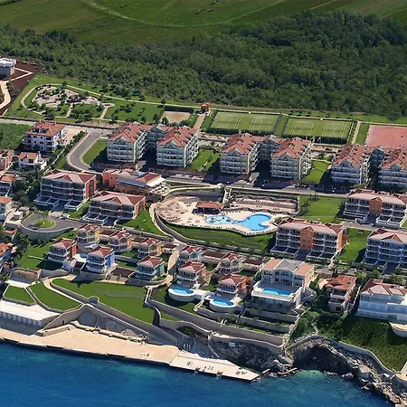 Apartment Family & Outside Pool & Sea View